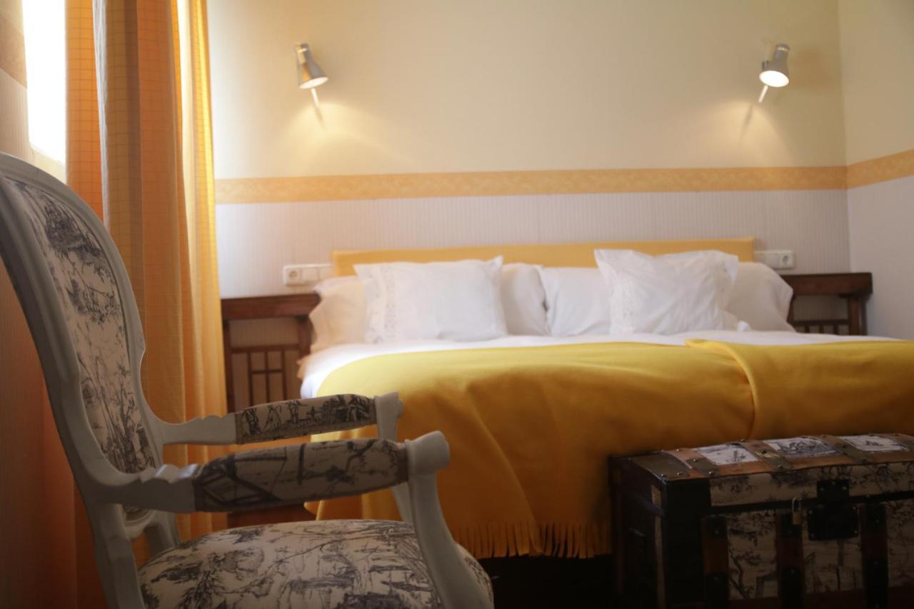 Hotel Villa Maria Fuentes de Bejar Exterior photo