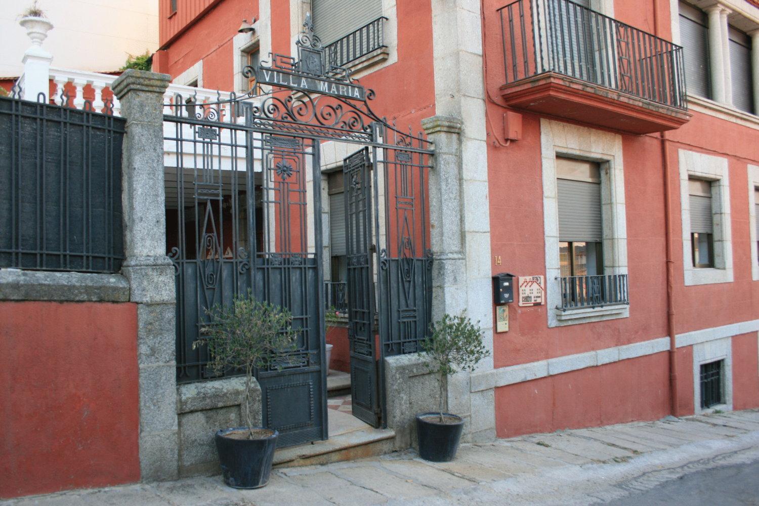 Hotel Villa Maria Fuentes de Bejar Exterior photo